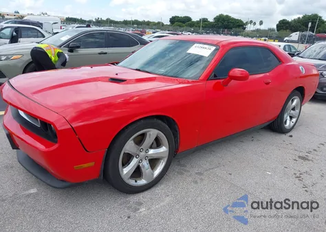 2014 Dodge Challenger Sxt z USA, uszkodzony, nr VIN 2C3CDYAG2EH302988
